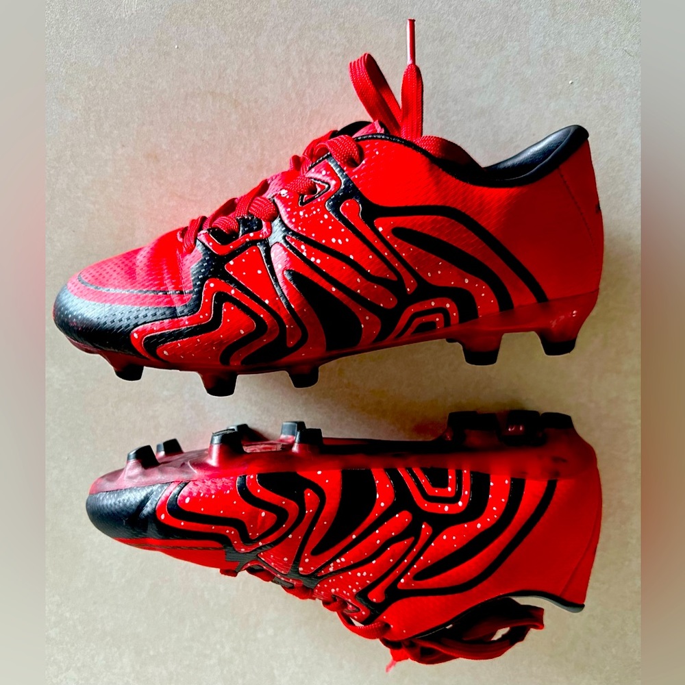 Dreampairs kids cleats used.  Size 2. Great shape.